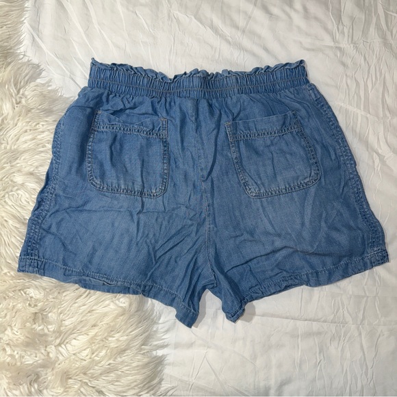 Knox Rose | Paper Bag Tie Elastic High Waisted Chambray Denim Look Shorts - Picture 6 of 15